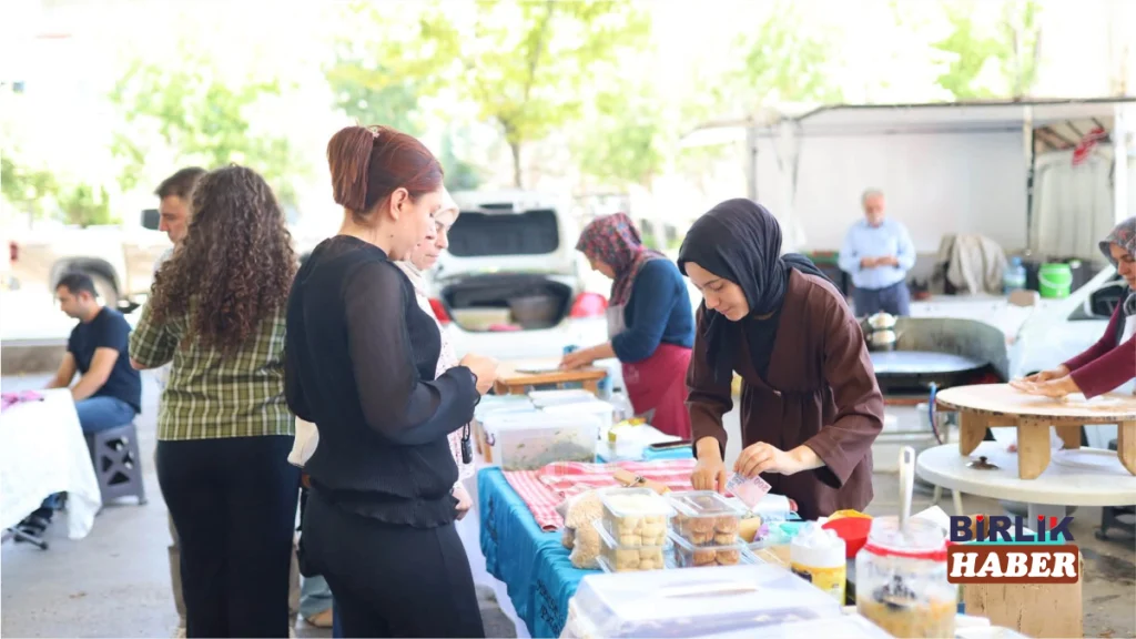 Hanımeli Pazarı Her Çarşamba Aksaraylıları Bekliyor