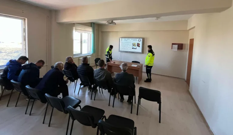 Akyaka’da Okul servislerinde trafik güvenliği ele alındı