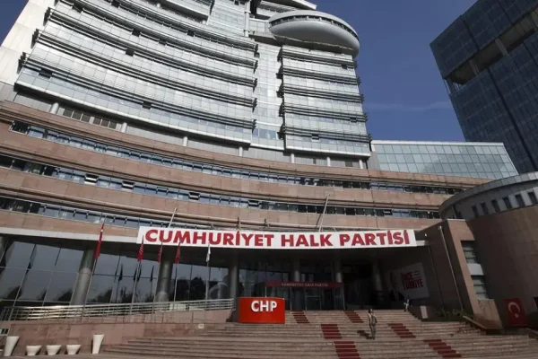 Mahkemeden CHP kurultayı kararı: Kılıçdaroğlu yönetimine dönüş hükmü