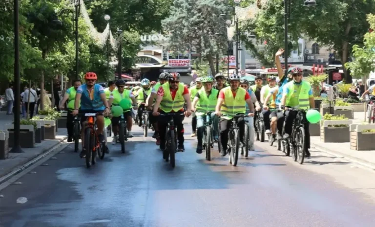 Şanlıurfa’da sağlıklı yaşam için pedal çevirdiler