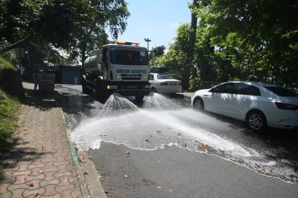 Giresun sokaklarına yaz yıkaması