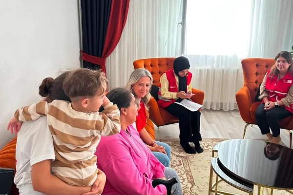 Kars’ta iyilik evlere taşınıyor