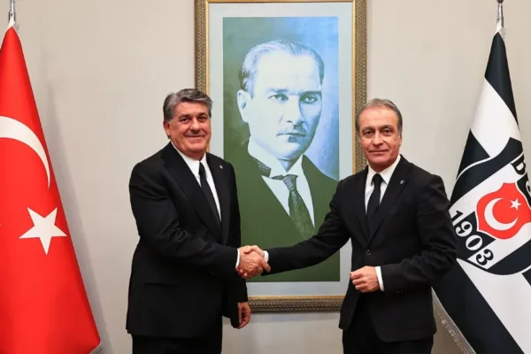 Beşiktaş’ta futbol direktörü Önder Özen oldu