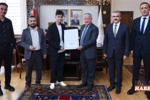 Aksaraylı Öğrenci Yapay Zekâ Yarışmasında Türkiye Birincisi Oldu