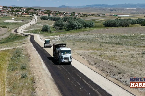 Aksaray’da Bebek-Göksügüzel Yolunda Asfalt Çalışması