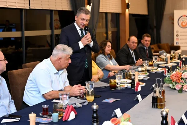 Antalya’da 3 komutana veda