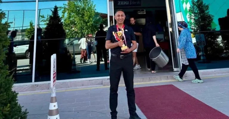 Karslı Bilardocu Mahir Güney’den Türkiye Üçüncülüğü