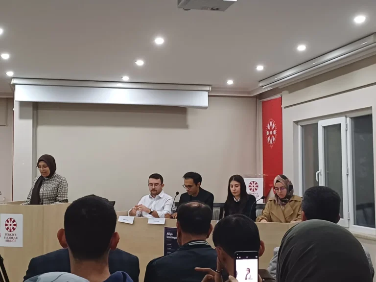 Türkiye Yazarlar Birliği’nden “Aliya İzzetbegoviç Paneli”