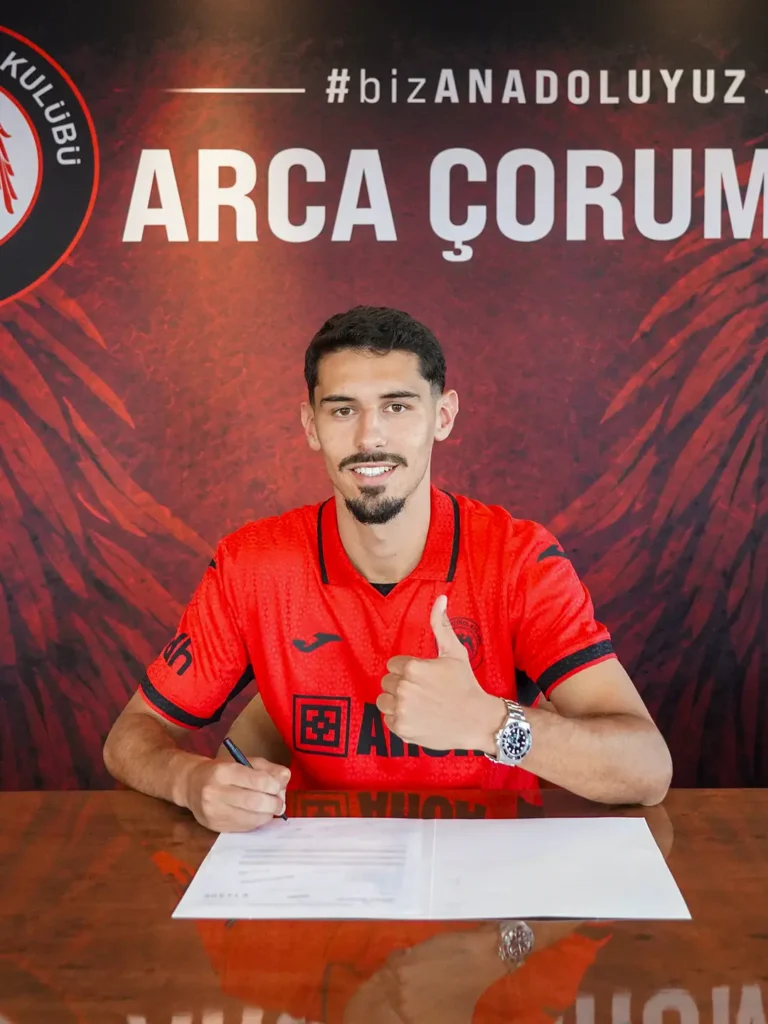 Resmî İmza! Arca Çorum FK’dan savunmaya takviye