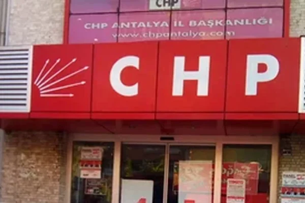 CHP Antalya il örgütü düştü