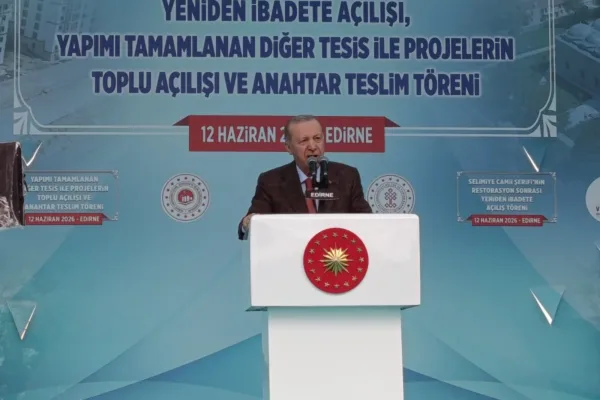 Cumhurbaşkanı Erdoğan: Bazıları koltuklarını korumak için ayaklanmaktan bahsediyor