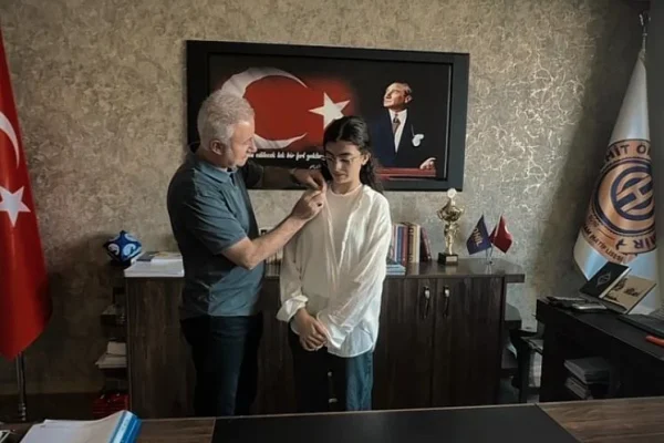 Çekmeköy Şehit Ömer Halisdemir AİHL’den Büyük Başarı! LGS’de %0,13’lik Dilim