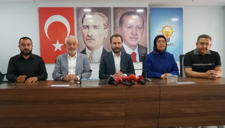 AK Parti Isparta’da 25. yıl mesajı: “Milletimizle çeyrek asır”