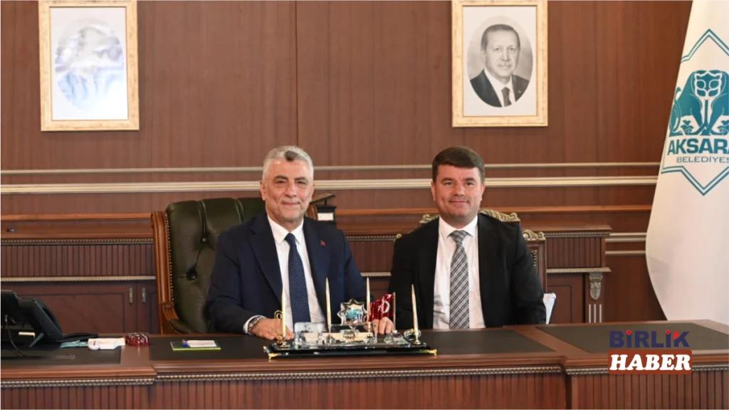 Bakan Bolat’tan Aksaray’ın Yeni Belediye Binasına Övgü