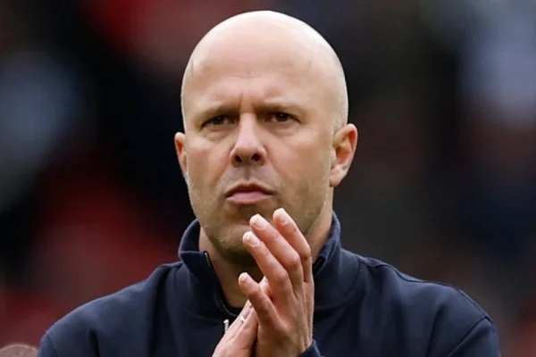 Liverpool’da flaş ayrılık! Arne Slot’un görevine son verildi