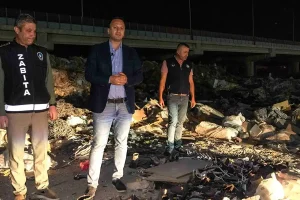 İzmir Bornova’da kaçak moloza karşı denetimler artırıldı