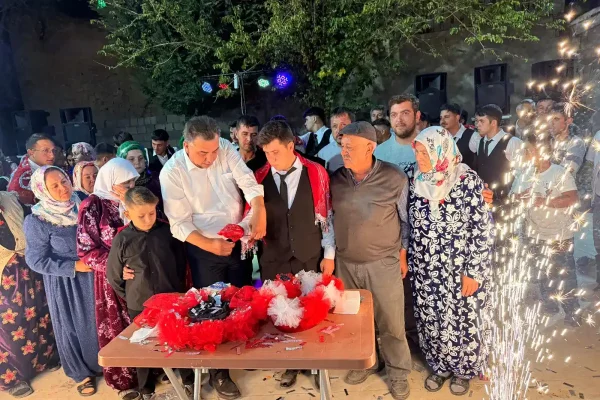 Pazarağaç Belediye Başkanı Şevki Kara gönülleri fethetti
