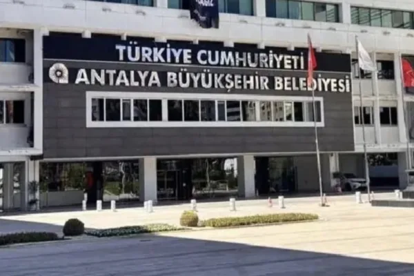 Antalya’da operasyon: 25 kişi gözaltında