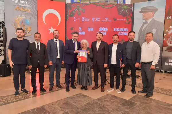 Sanatçı Emel Göksu Uçan Süpürge Uluslararası Kadın Filmleri Festivali Kapsamında Ankara Kent Konseyi’nde Ağırlandı