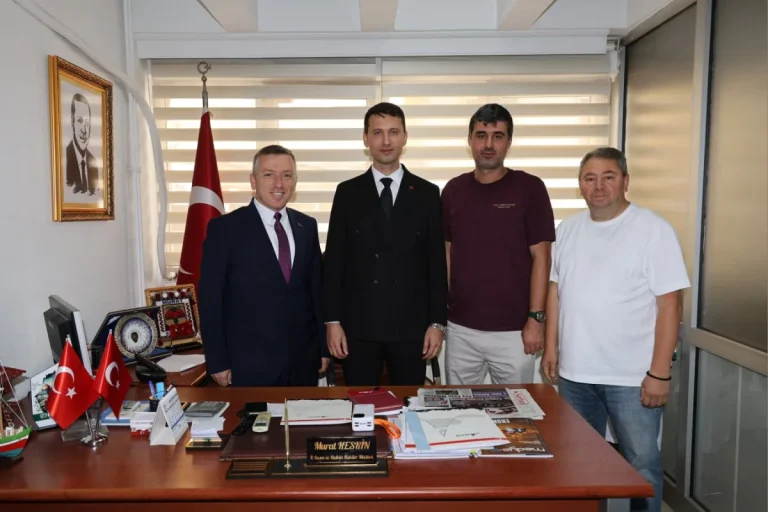 Arhavi Kaymakamı Çimşir’den Artvin Trabzonsporlu Taraftarlar Derneğine veda ziyareti