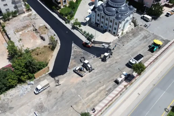 Battalgazi’de sıcak asfalt çalışmaları sürüyor