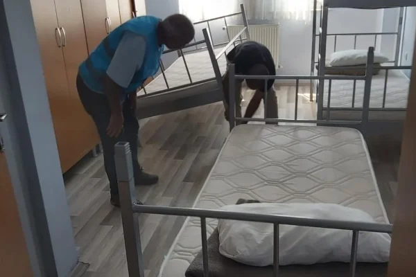Denetimli serbestlik yükümlülerinden okula temizlik desteği