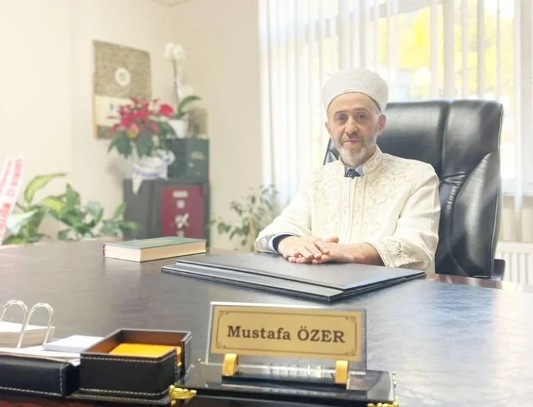 Mustafa Özer, Köprübaşı İlçe Müftüsü olarak göreve başladı