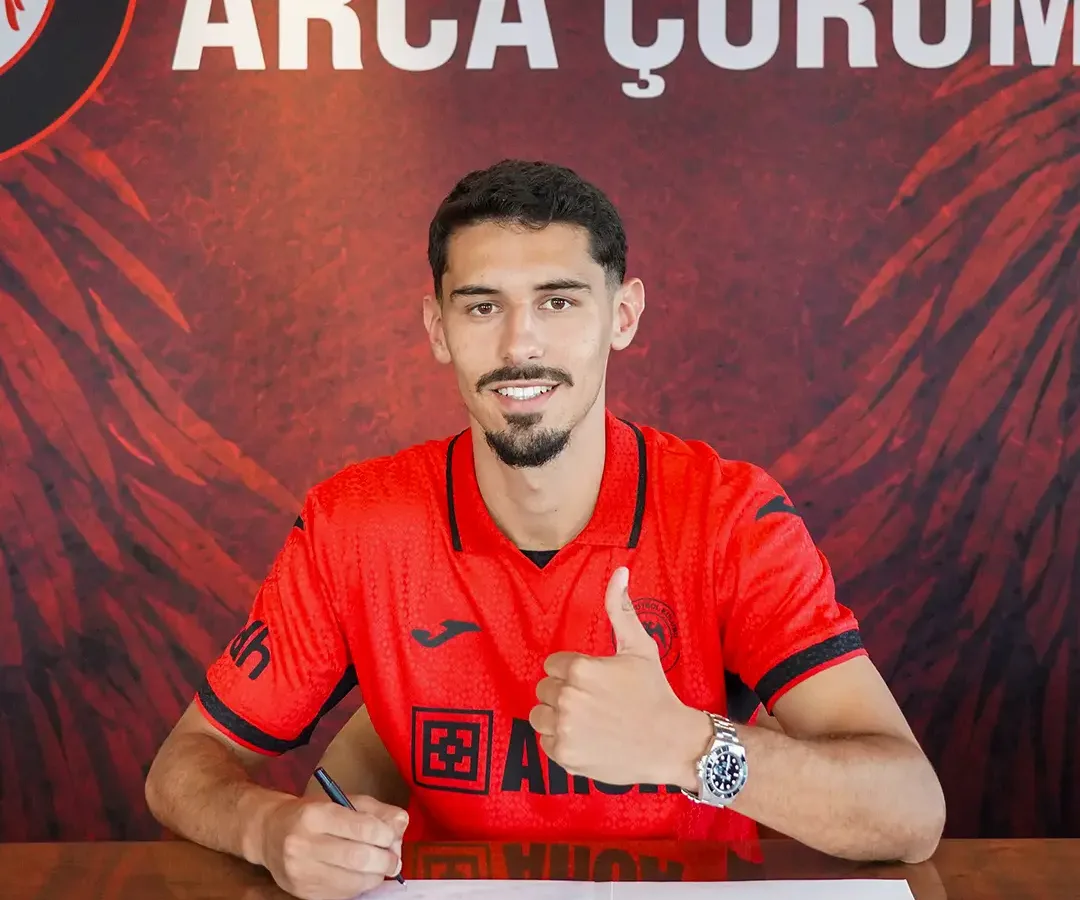 Resmî İmza! Arca Çorum FK’dan savunmaya takviye