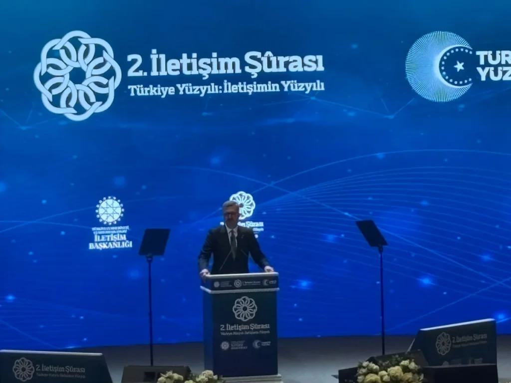 Burhanettin Duran: Dijital çağda öncelik nitelikli habercilik olmalı