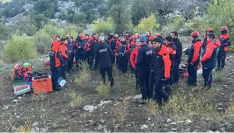 Isparta’da AFAD ekipleri mahsur kalan gruba ulaştı