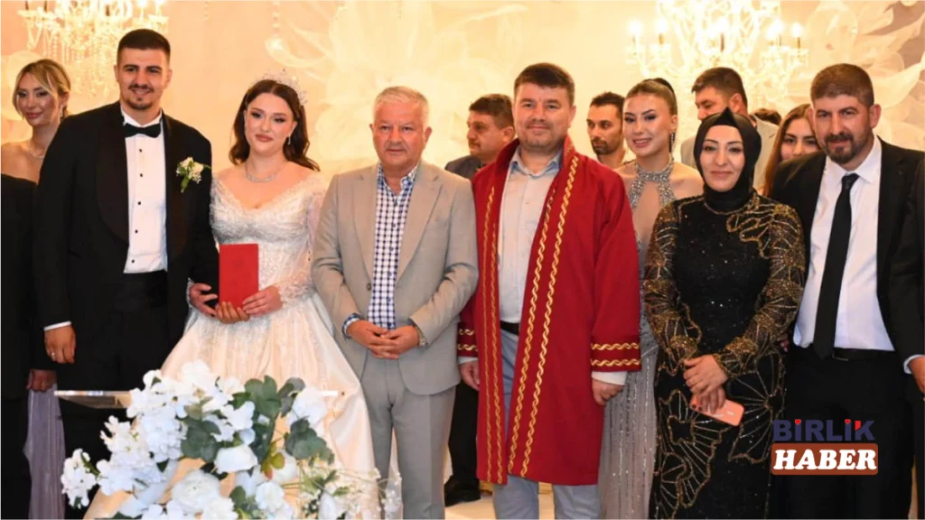 Murat ve Birgül Yarız’ın Gurur Gecesi! Oğulları Efe Evlendi