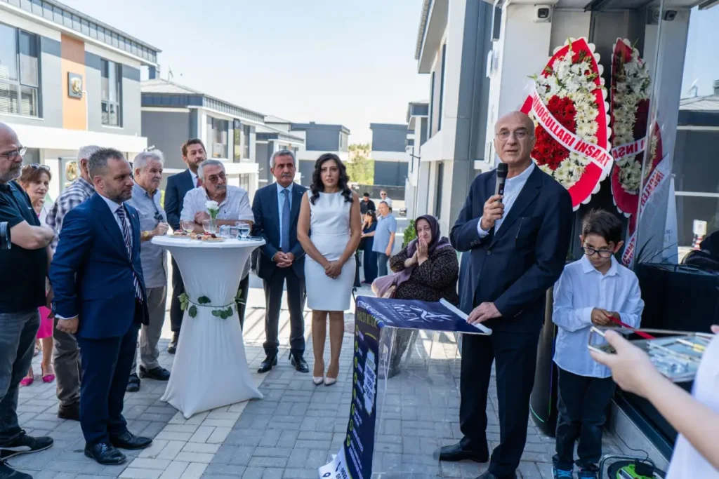 Aren Sanat Akademisi Etimesgut’ta açıldı