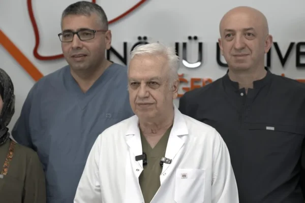 Dünyanın ilk 8’li çapraz karaciğer nakli TÖTM’de gerçekleştirildi