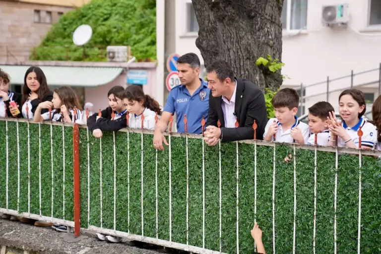 Giresun Belediyesi sahada vatandaşla buluşuyor