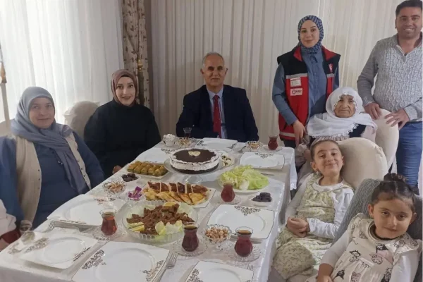 Nesilleri birleştiren sofra: “Üç Kuşak Bir Sofra” etkinliği düzenlendi