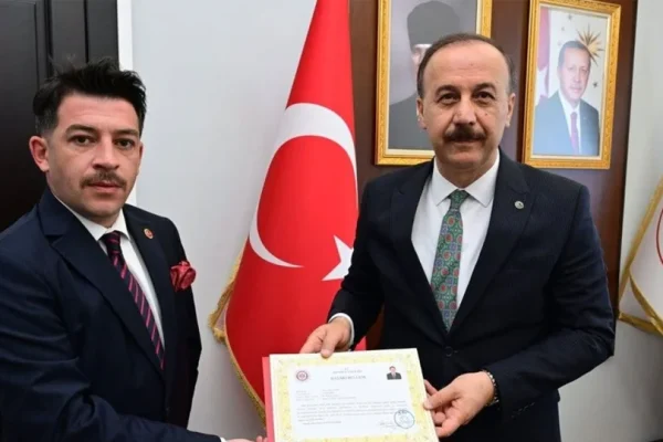 Vali Erin’den Başarılı Kaymakamlara takdir belgesi