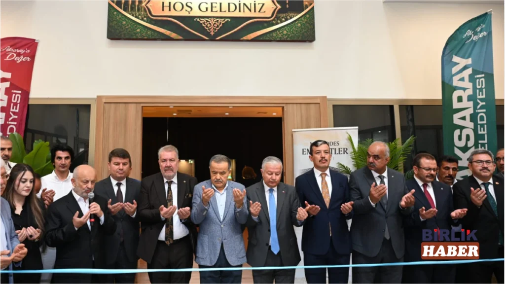 Aksaray’da Kutsal Emanetler Sergisi Resmen Açıldı