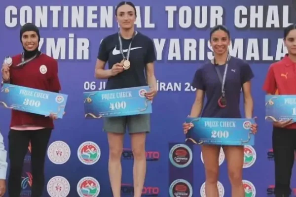 Karslı Milli Atlet Tuğba Toptaş İzmir’de fırtına gibi esti