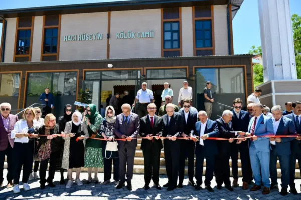 Malatya’da Hacı Hüseyin Kölük Camii ibadete açıldı