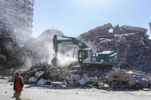 146 kişinin hayatını kaybettiği Hamidiye Sitesi davasında 21 yıl hapis