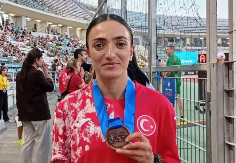 Tuğba Toptaş Balkan Üçüncüsü oldu