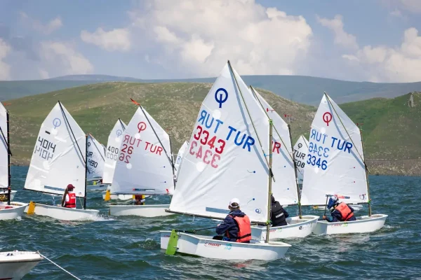 Kars Yelkende de varım dedi: Çıldır Gölü’nde tarihi başlangıç
